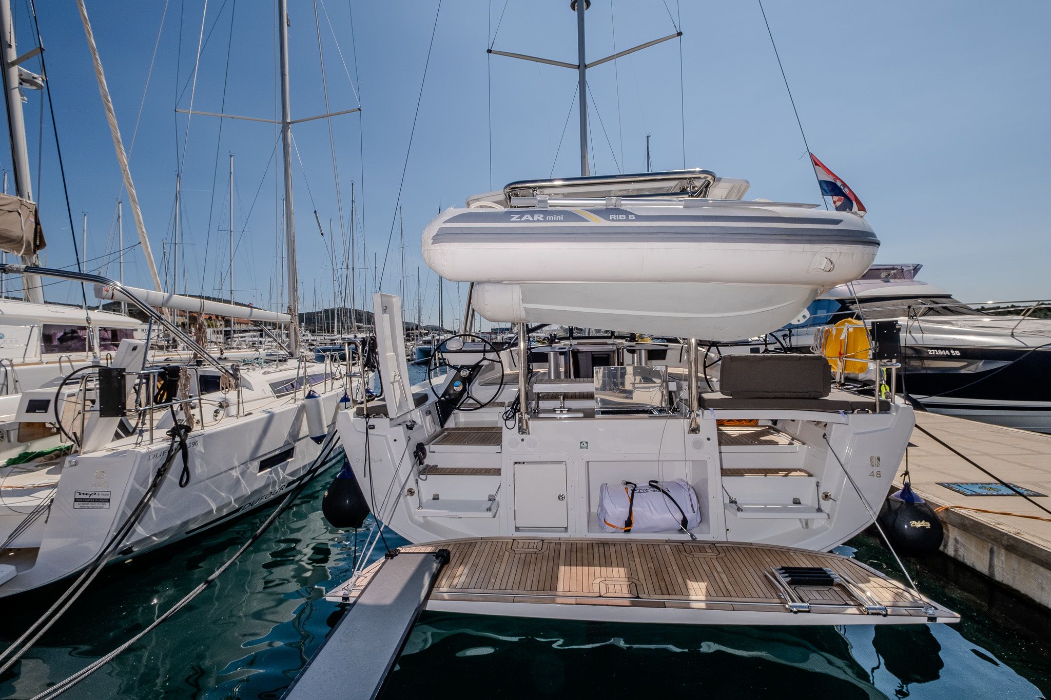 Dufour 48 | Nada