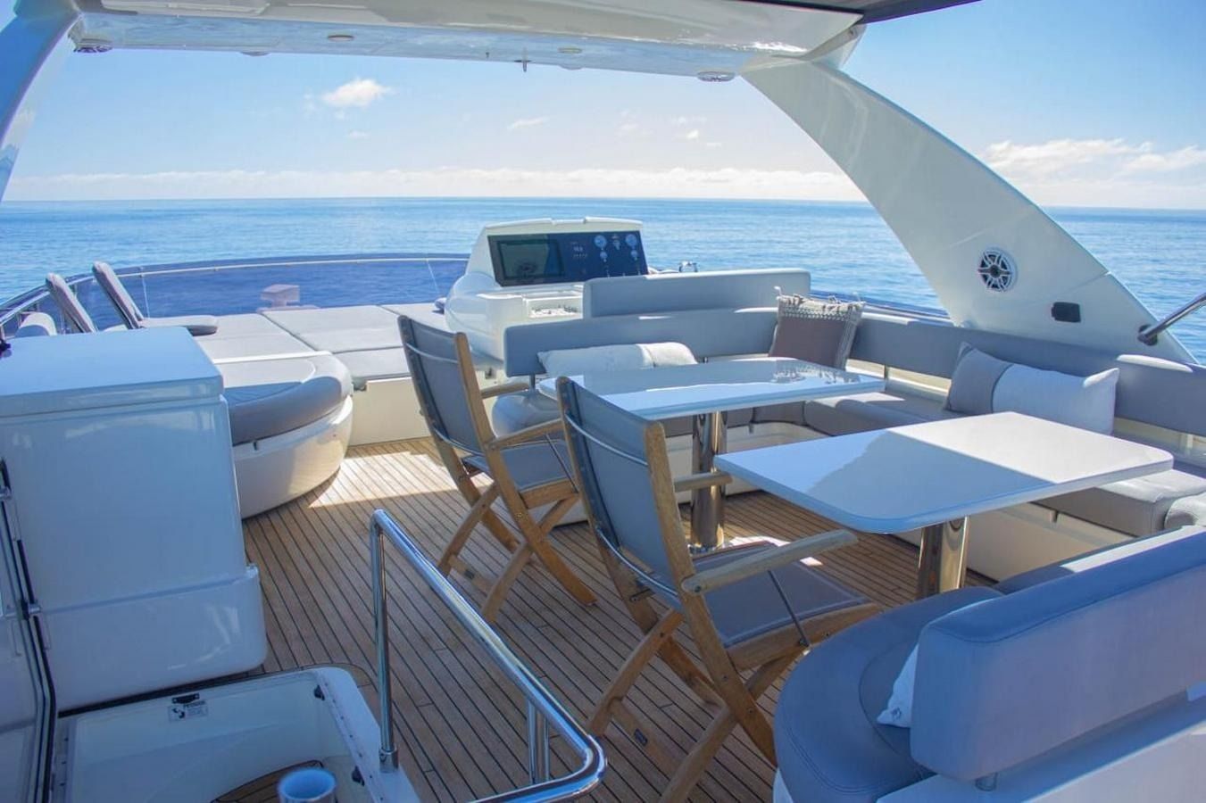 Ferretti 720 | Alamar 2