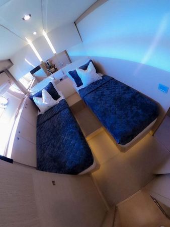 Ferretti 720 | Alamar 2