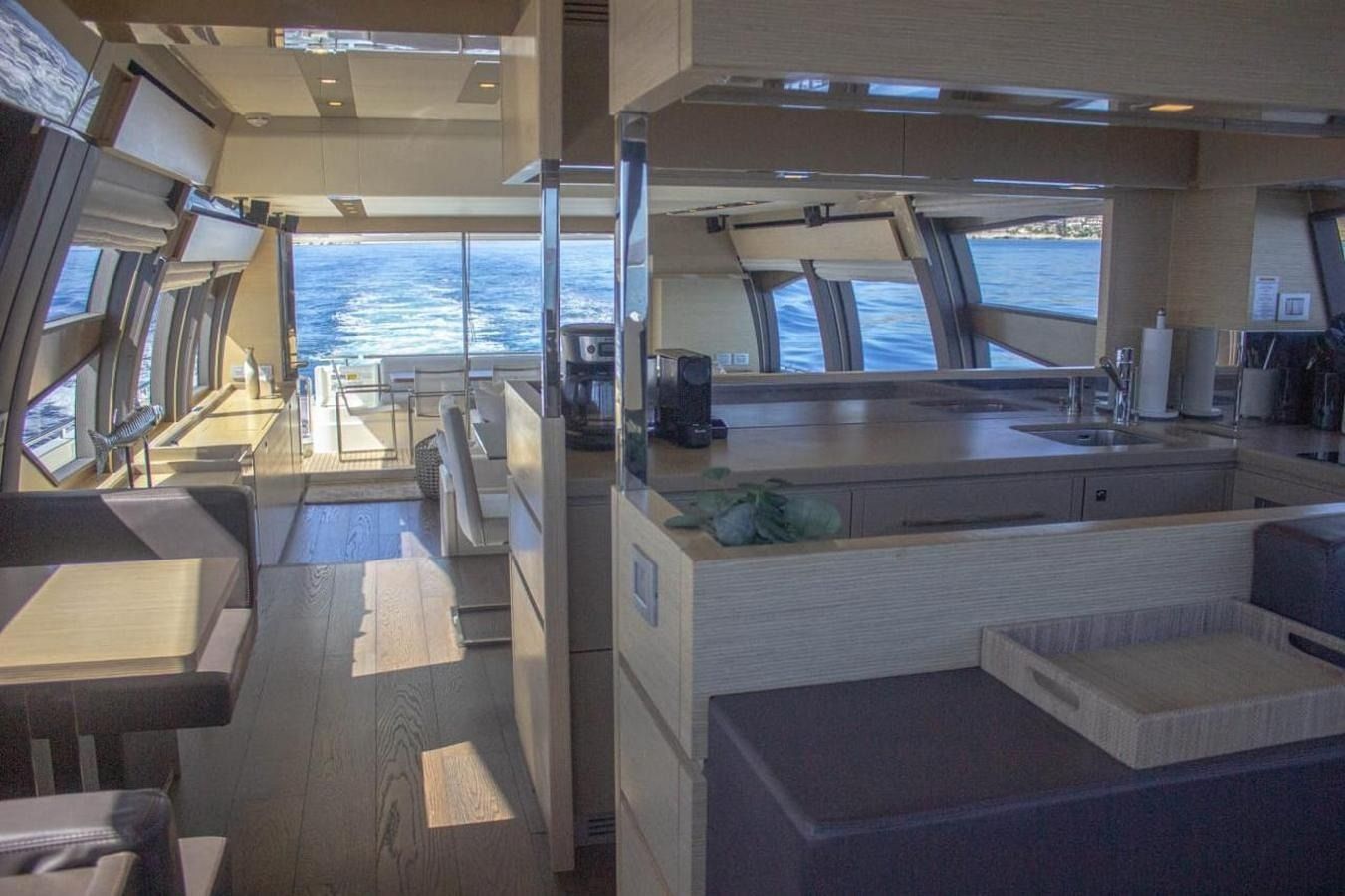 Ferretti 720 | Alamar 2