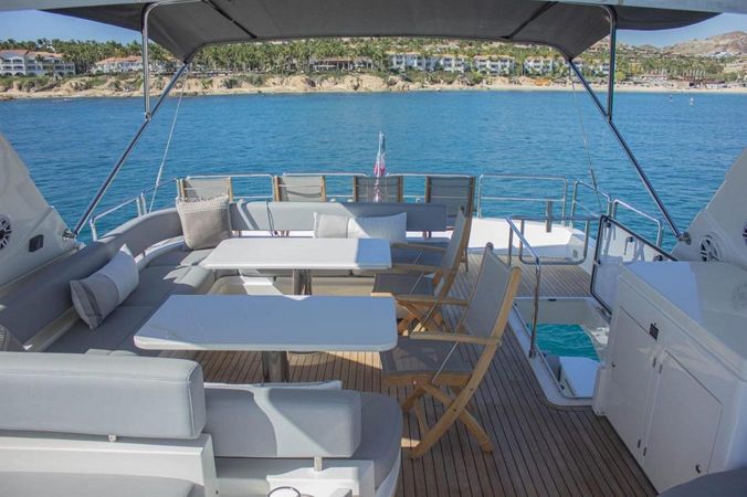 Ferretti 720 | Alamar 2