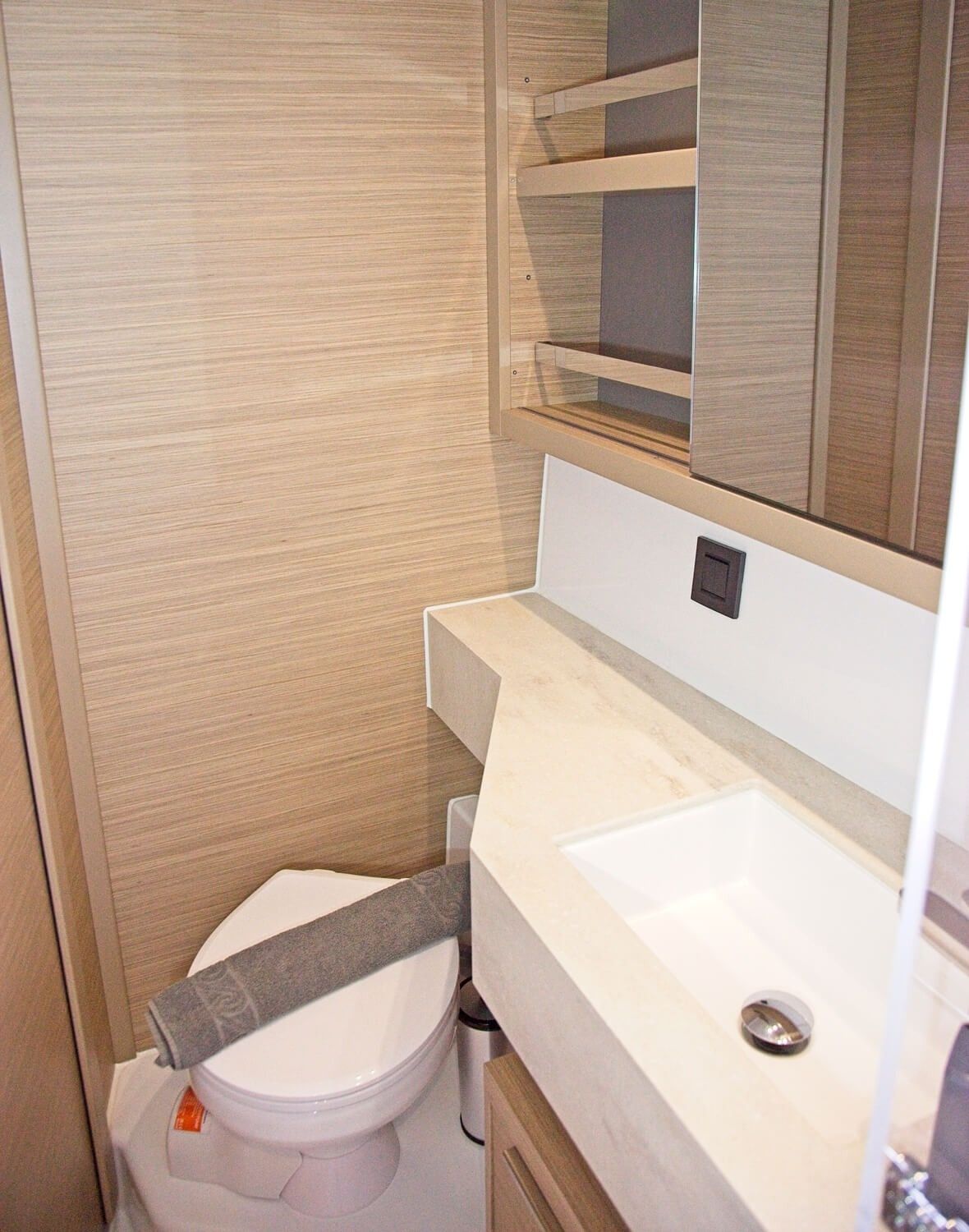 Lagoon 46 | Dafni
