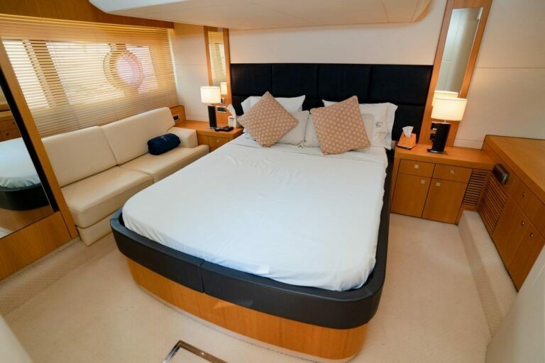 Sunseeker Manhattan 55 | Guajolota