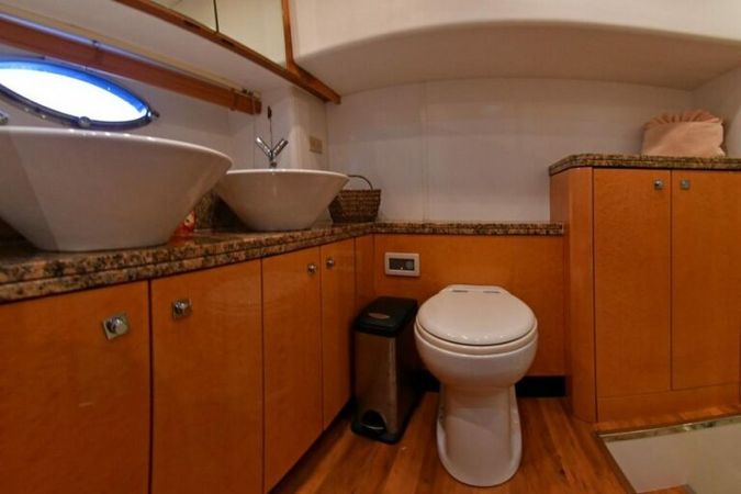 Sunseeker Manhattan 66 | Ajua