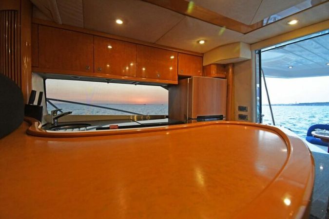 Sunseeker Manhattan 66 | Ajua