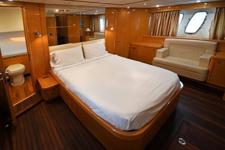Sunseeker Manhattan 66 | Ajua