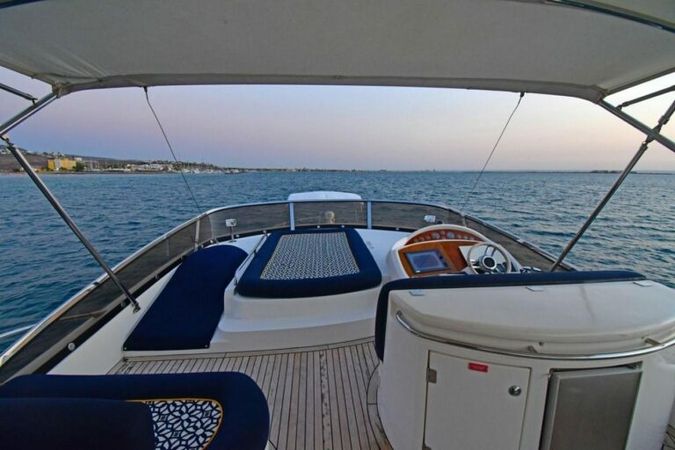 Sunseeker Manhattan 66 | Ajua
