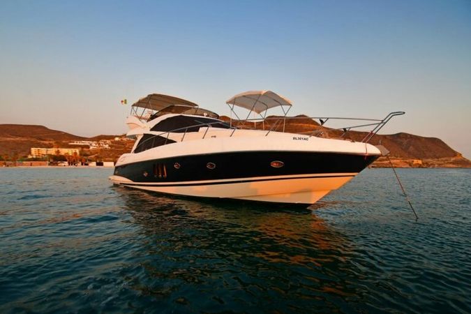 Sunseeker Manhattan 66 | Ajua
