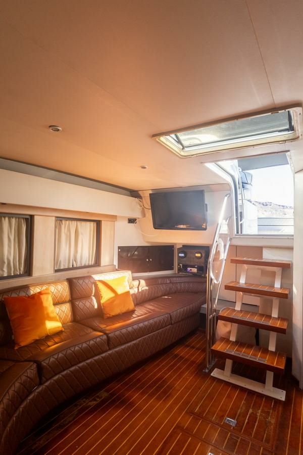 Carver Trojan 440 Express | Padre Santo