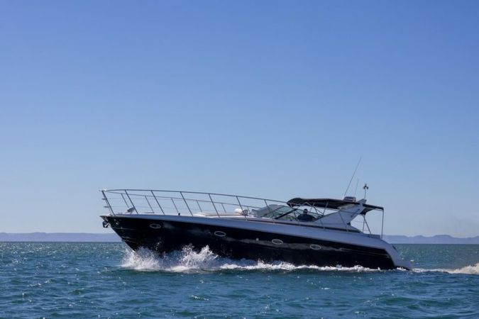 Carver Trojan 440 Express | Padre Santo