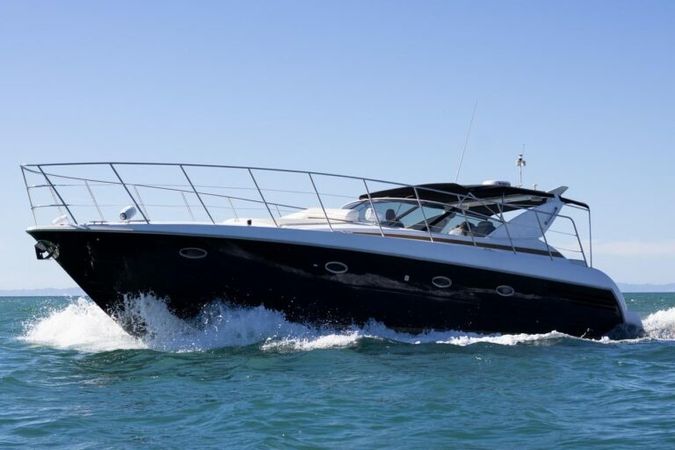 Carver Trojan 440 Express | Padre Santo