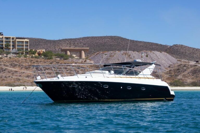 Carver Trojan 440 Express | Padre Santo