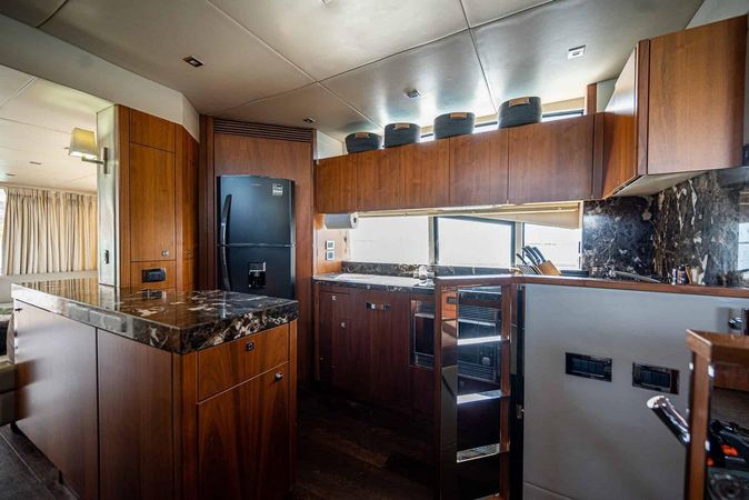 Sunseeker Manhattan 80 | Allegra