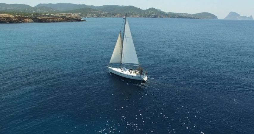 Beneteau Oceanis 38 | Spa