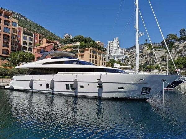Sanlorenzo SL100 | Muma
