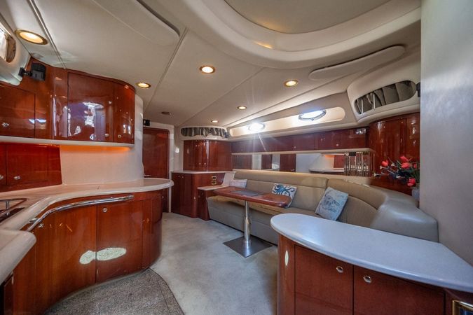 Sea Ray 60 Sundancer | Happy Endings