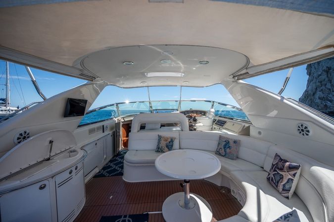 Sea Ray 60 Sundancer | Happy Endings