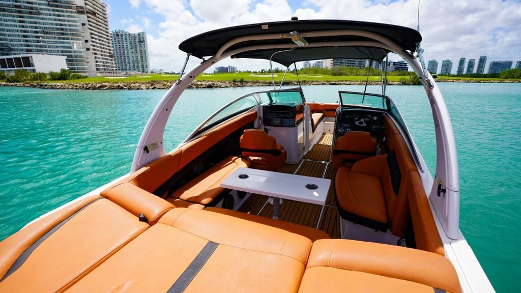 Four Winns 260 | Trick