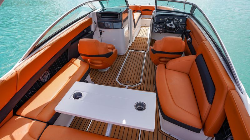 Four Winns 260 | Trick