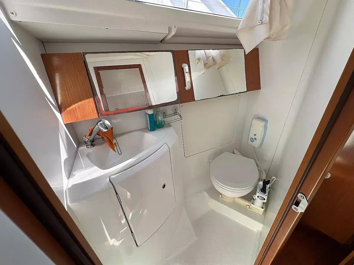 Beneteau Oceanis 34 | Blu