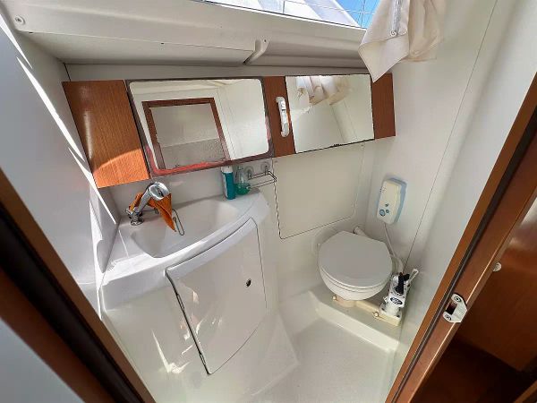 Beneteau Oceanis 34 | Blu