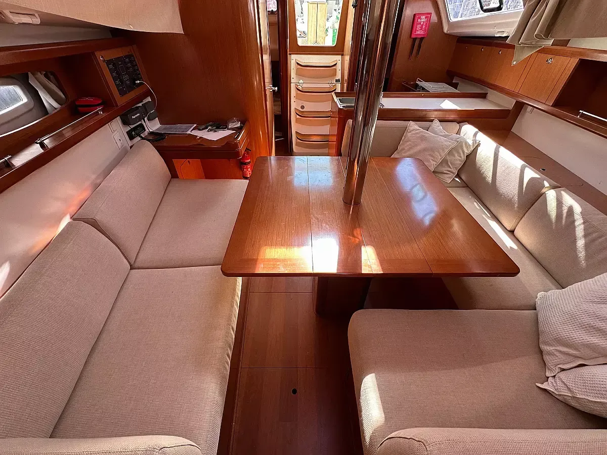 Beneteau Oceanis 34 | Blu