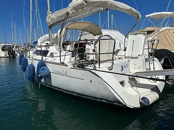 Beneteau Oceanis 34 | Blu