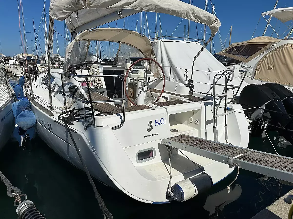 Beneteau Oceanis 34 | Blu