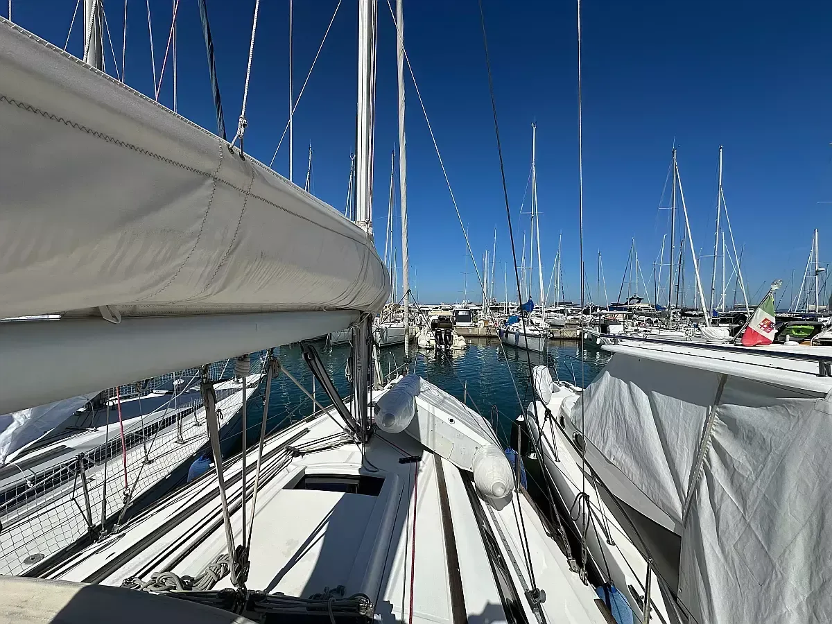 Beneteau Oceanis 34 | Blu