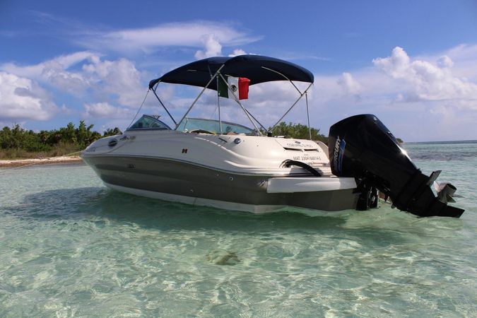Sea Ray Sundeck 240 | Pali