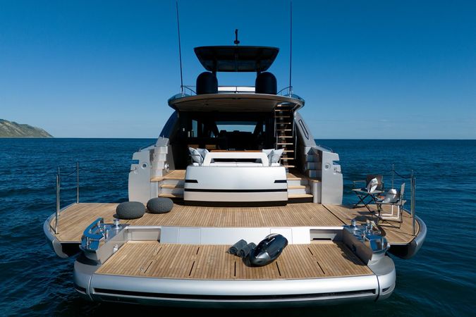 Pershing 80 | Vicky