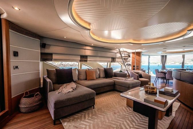 Azimut Leonardo 98 | Ganesha