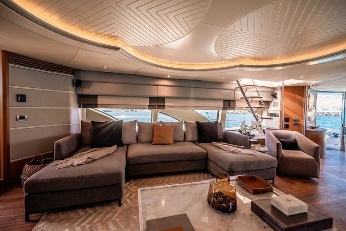 Azimut Leonardo 98 | Ganesha