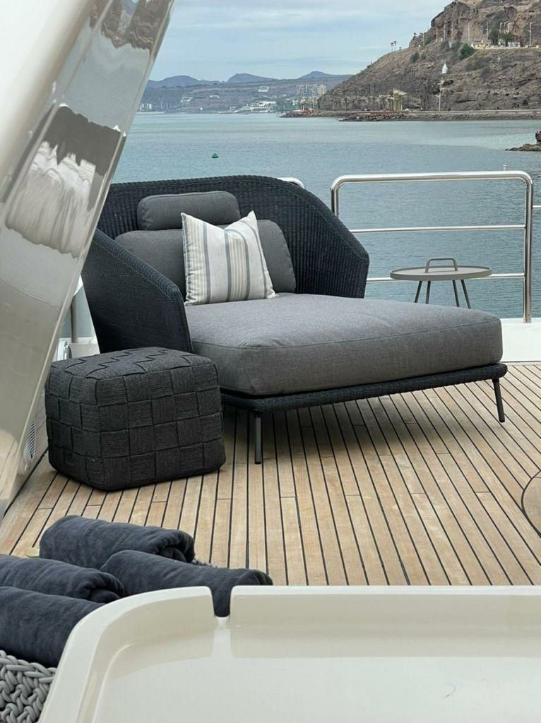 Azimut Leonardo 98 | Ganesha