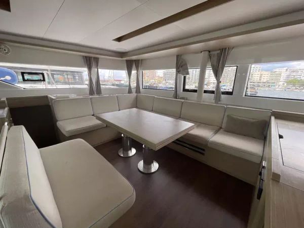 Lagoon 51 | Deb Elli