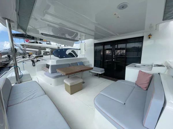 Lagoon 51 | Deb Elli