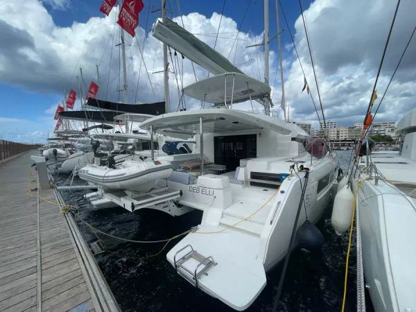 Lagoon 51 | Deb Elli