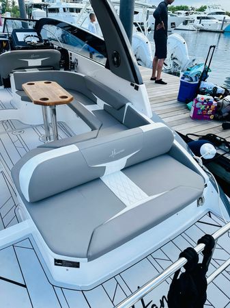 Hanover 305 | Pura Vida