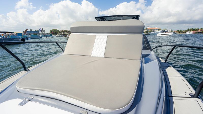 Hanover 305 | Pura Vida