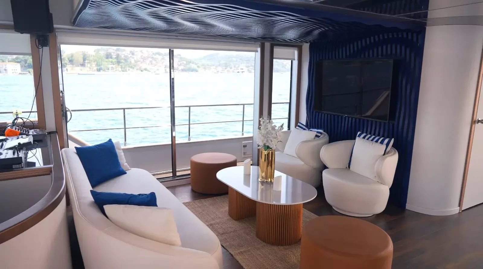 Custom Built 82 | Brise