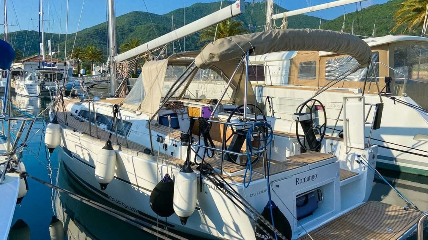Dufour 360 | Romango