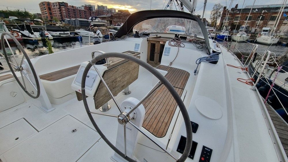 Bavaria Cruiser 46 | Wajra