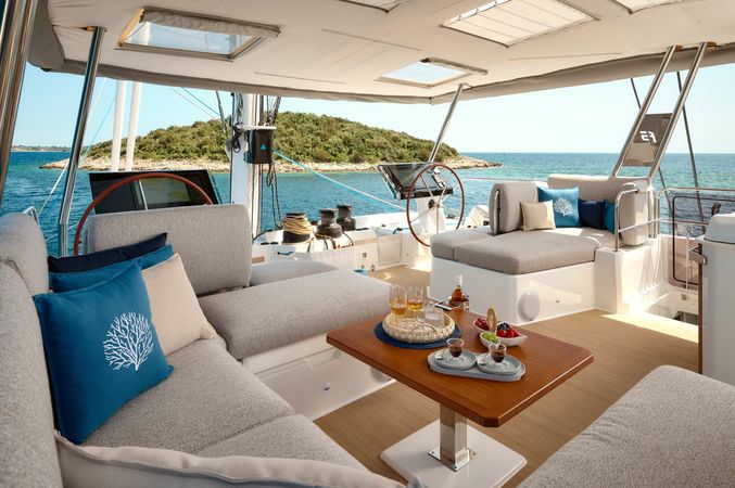 Fountaine Pajot Alegria 67 | Floramye