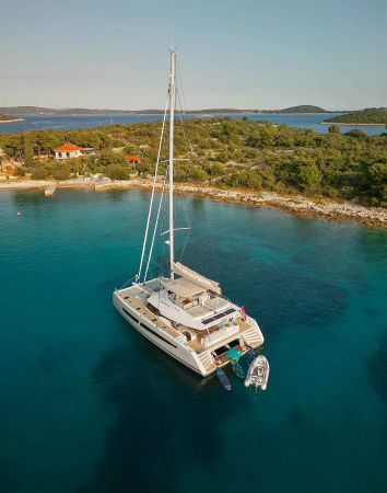 Fountaine Pajot Alegria 67 | Floramye