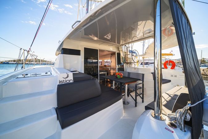 Lagoon 38 | Alma Breeze