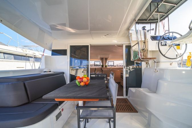 Lagoon 38 | Alma Breeze