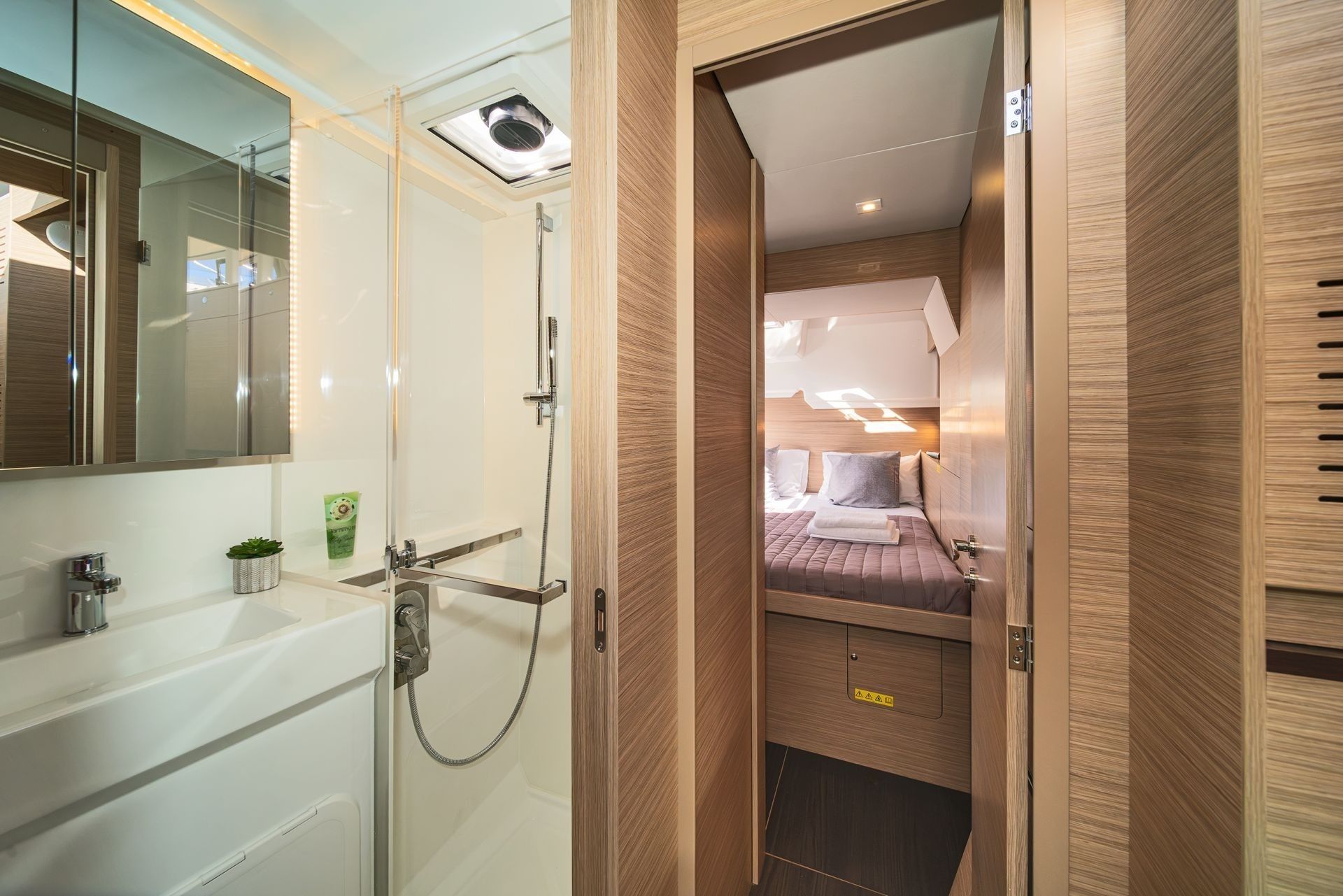 Lagoon 38 | Alma Breeze