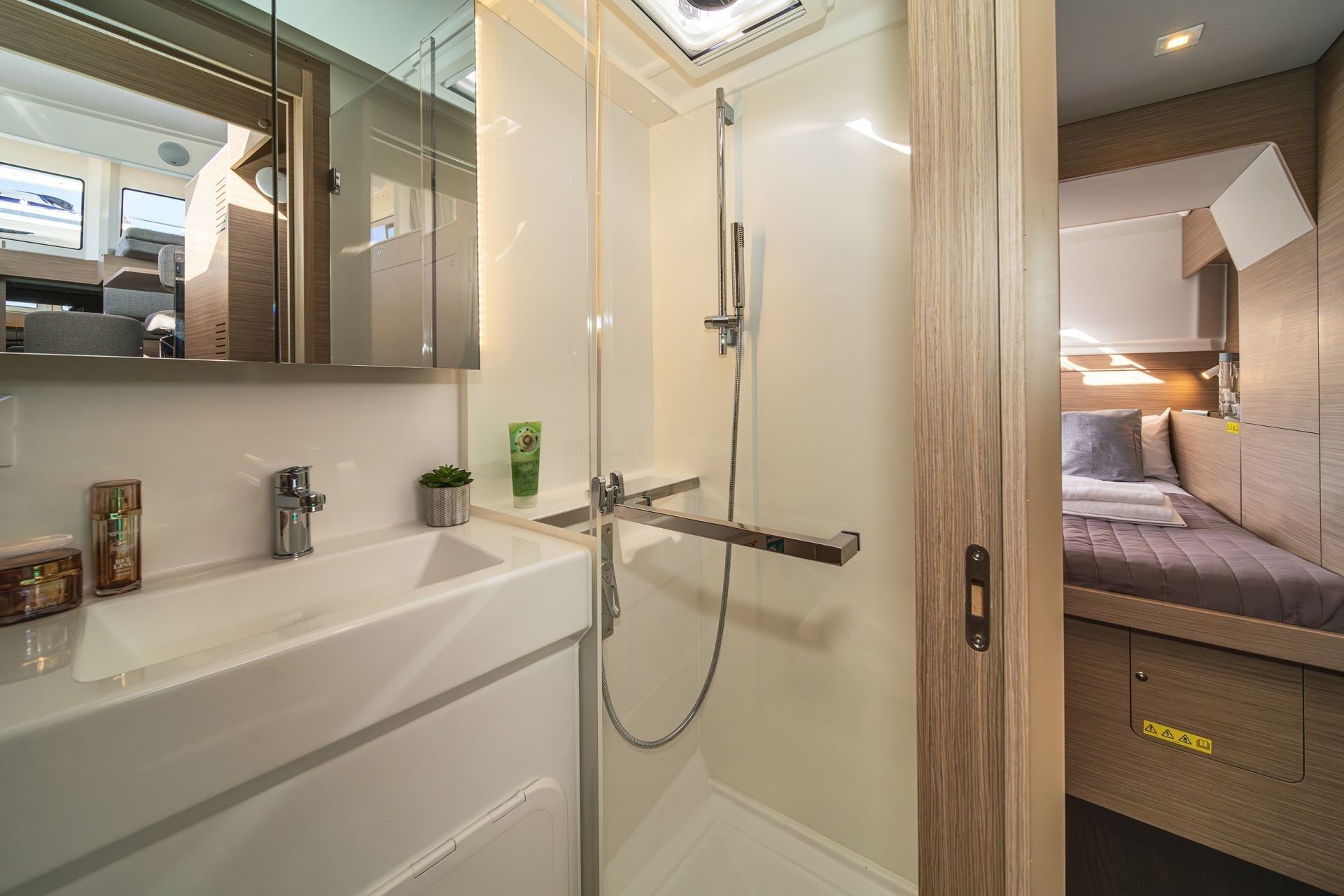 Lagoon 38 | Alma Breeze