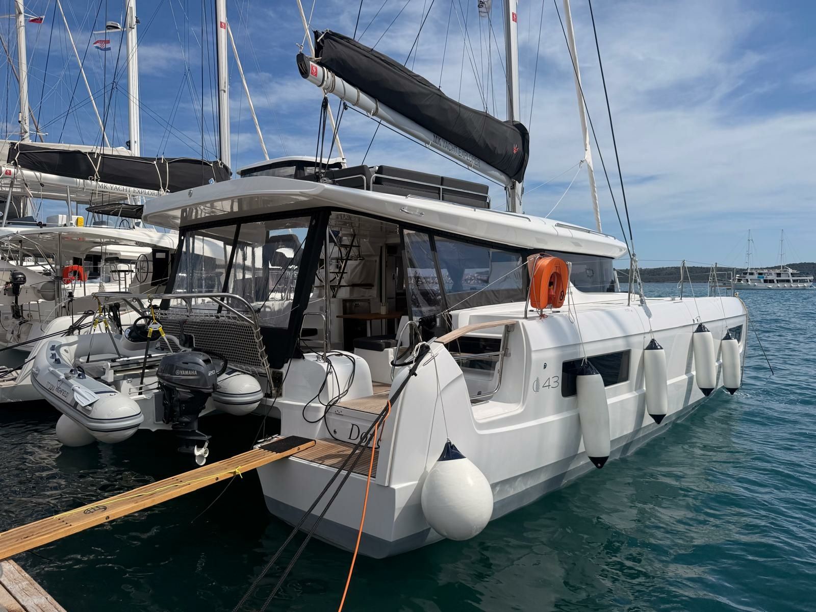 Lagoon 43 | Dona