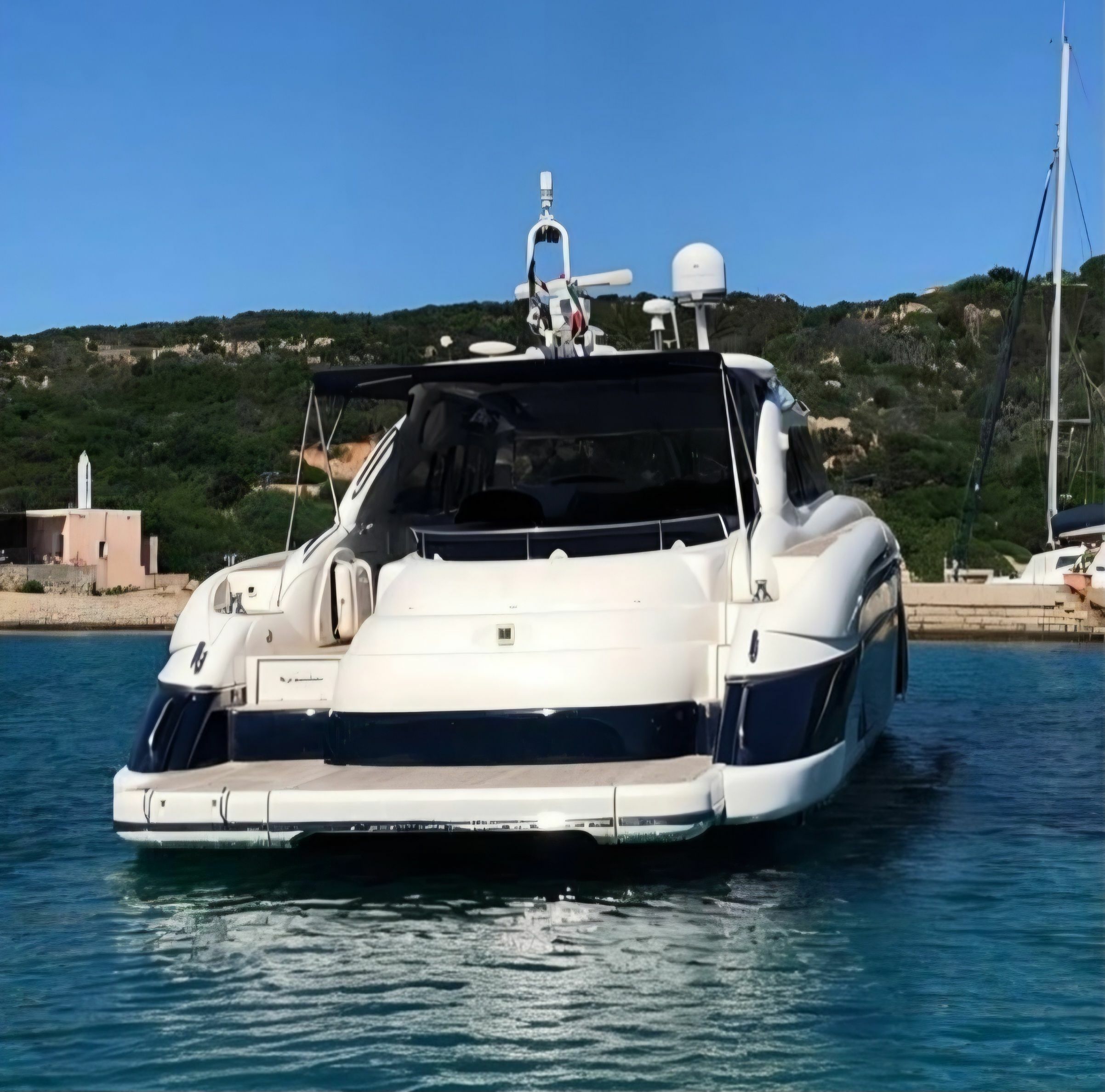 Sunseeker Predator 60 | Divina 2